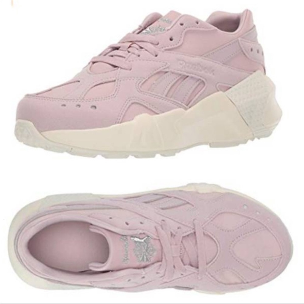 New Reebok Women Aztrek Sneaker